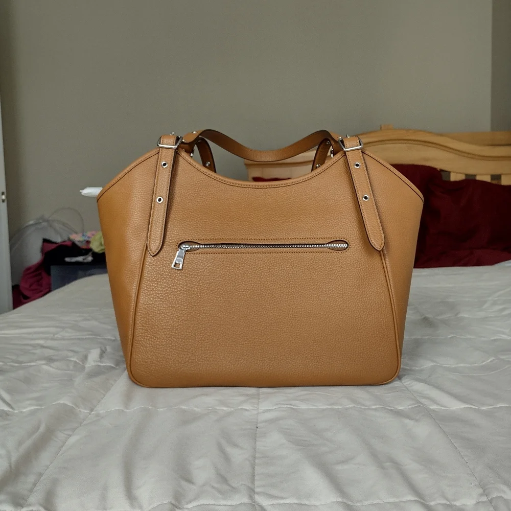 Coach big leather purse in light saddle - Picture 3 of 15